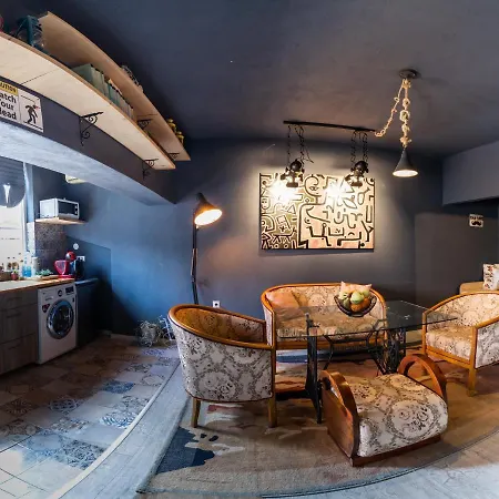 The Cave ✵ Vintage Apartment * Varna